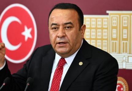 CHP'li vekillerden Adnan Beker'in katılımına sert tepkiler
