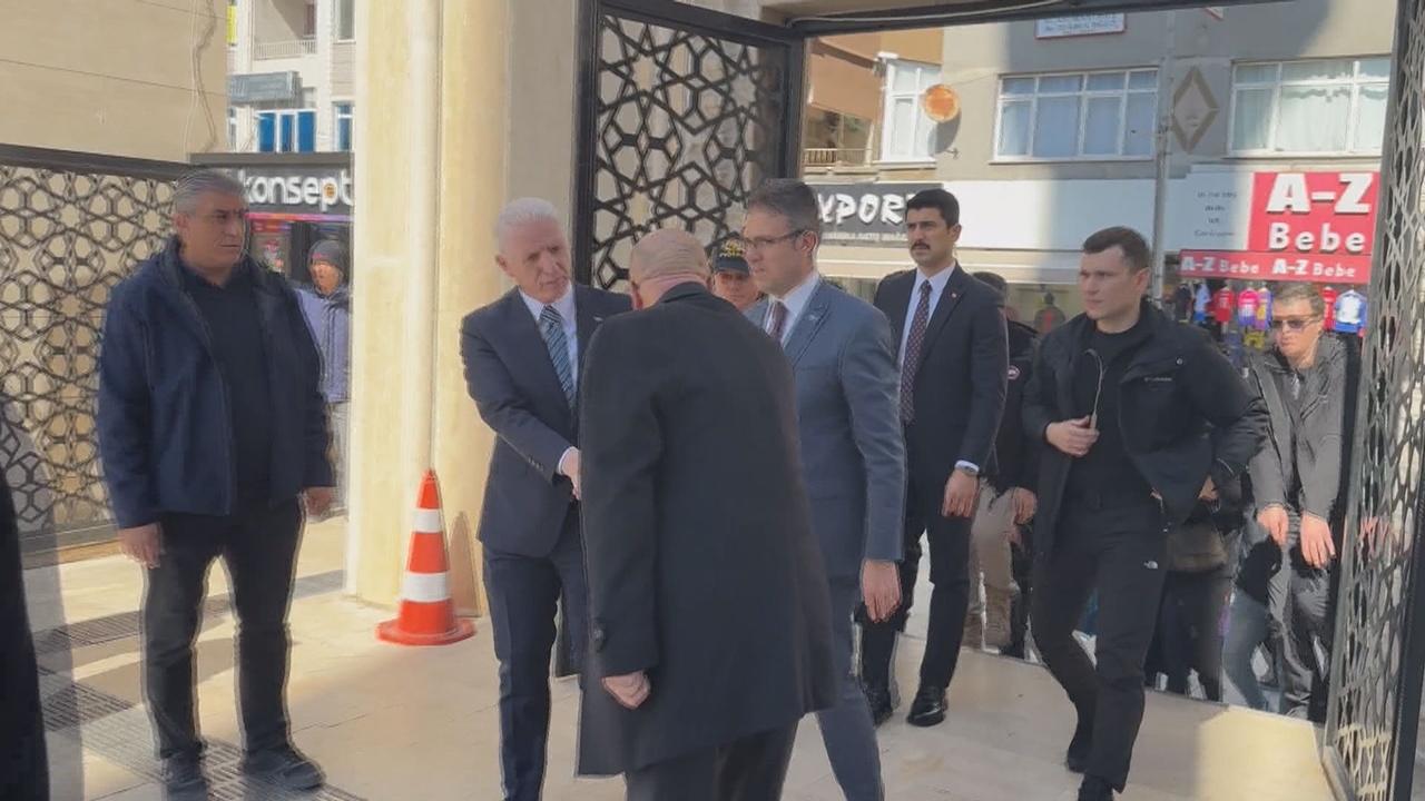 Avcılar'da Trajik Olay: 3 Çocuk ve Annesi Defnedildi