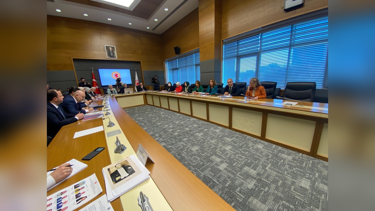 BTK Başkan Yardımcısı Gün: Ailelerin İnternet Sorunları Konusundaki Bilgisi Yetersiz