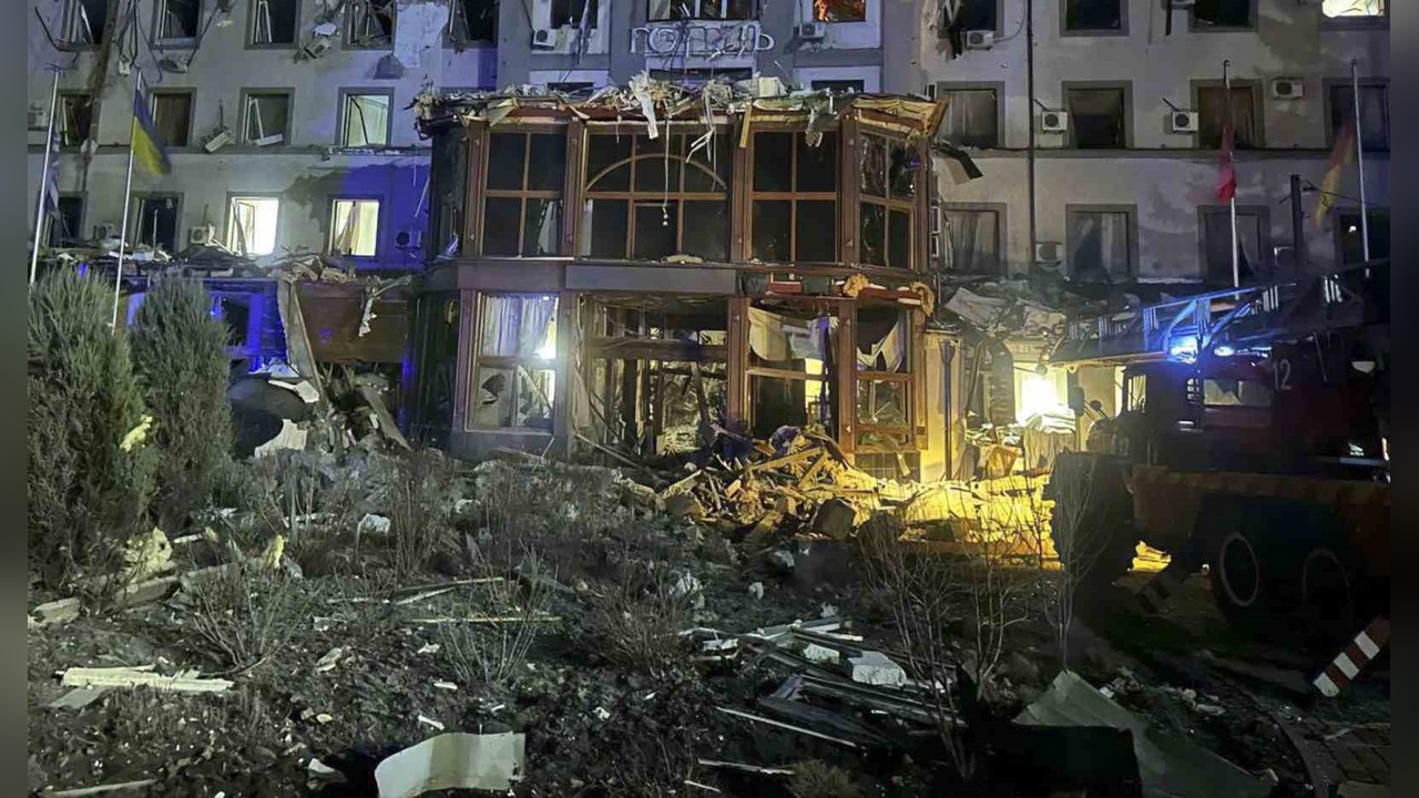 Ukrayna'ya Yönelik Rus Füze ve İHA Saldırısında 4 Kişi Hayatını Kaybetti
