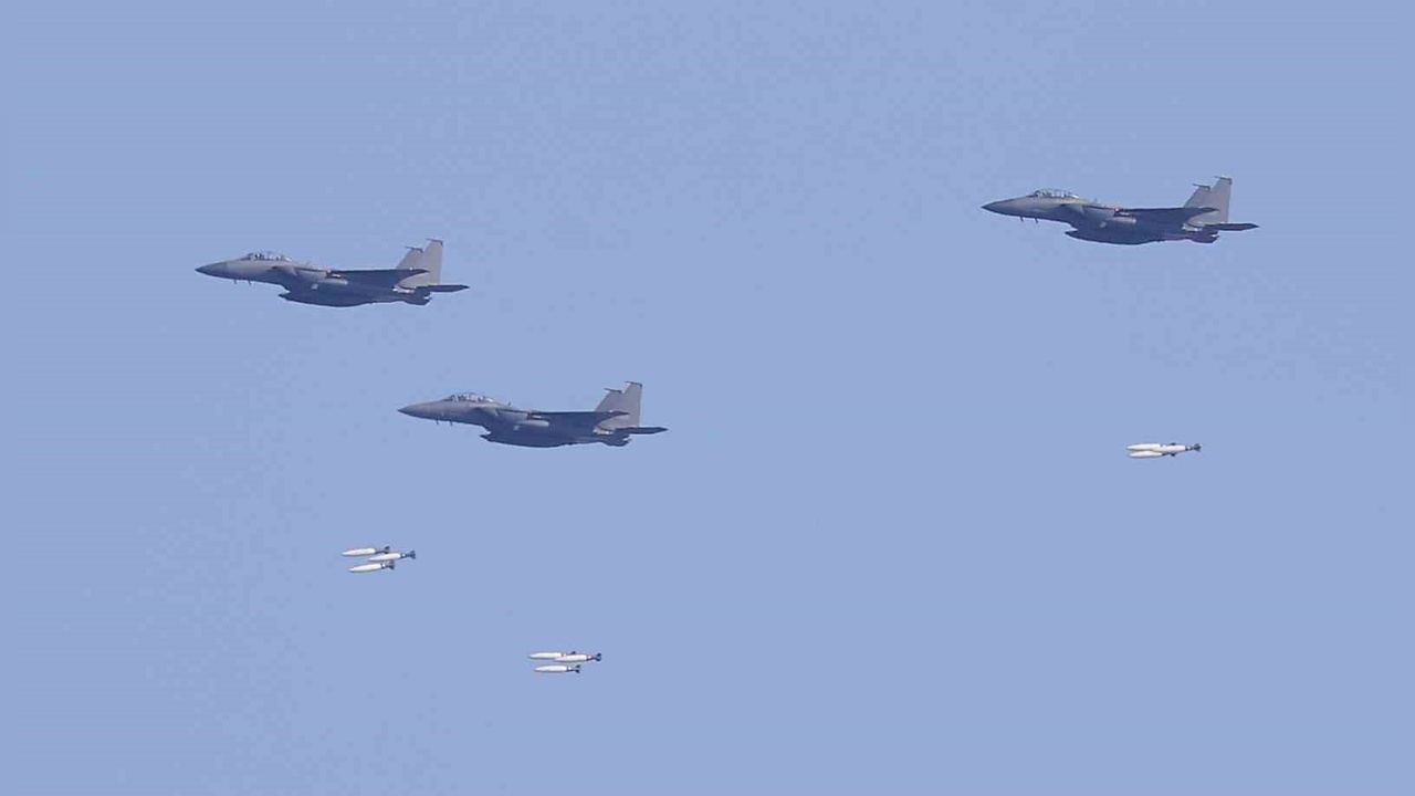 Rus Savaş Uçakları Güney Kore Hava Savunma Alanına Girdi
