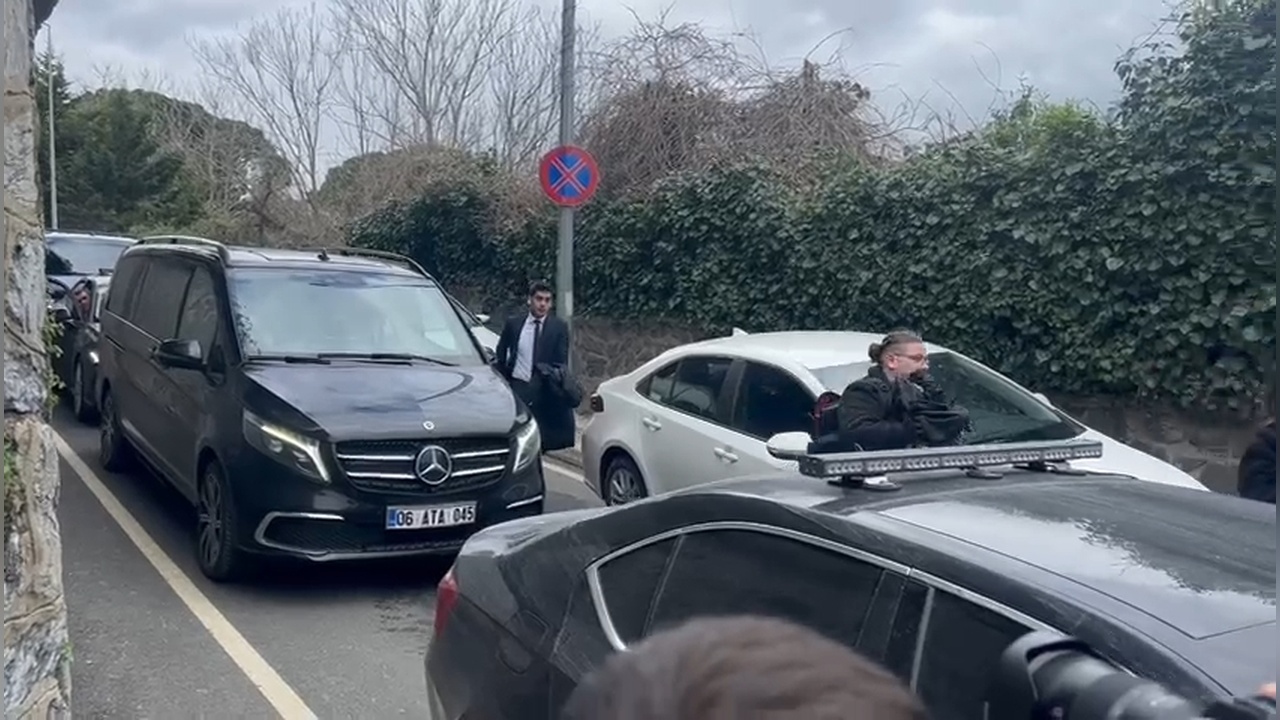 Özgür Özel, İmamoğlu'nu Ziyaret Etti