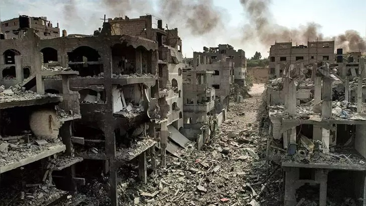 Gazze'deki İsrail Saldırılarında 71 Kişi Hayatını Kaybetti