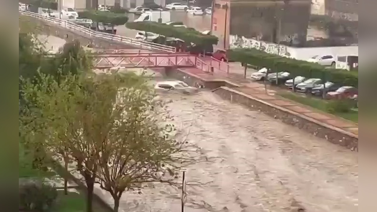 İspanya'da Sel Alarmı: Acil Durum İlan Edildi