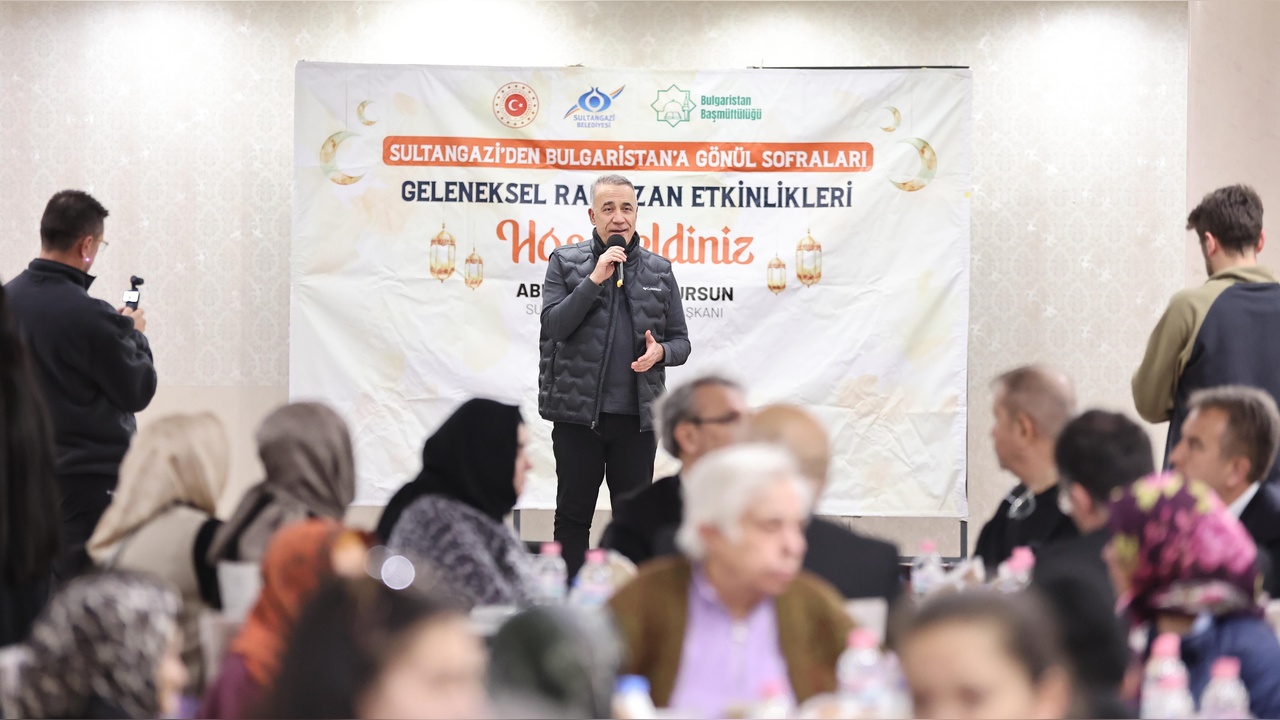 Sultangazi Belediyesi Ramazan Sofrasını Bulgaristan'da Kurdu