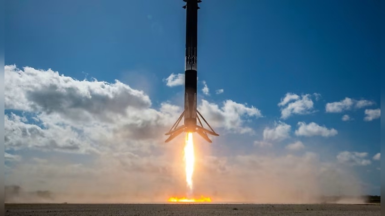 NROL-57 Casus Uydu Uzaya Fırlatıldı