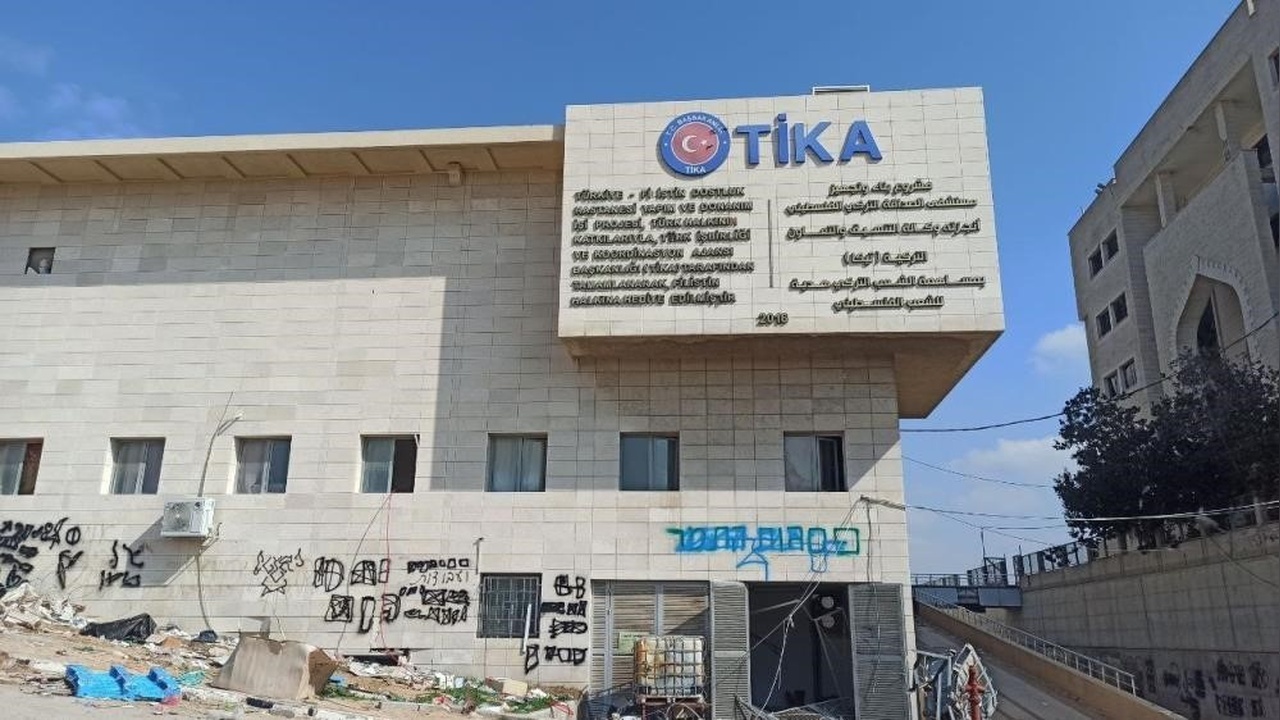 İsrail, Türkiye-Filistin Dostluk Hastanesi'ne Saldırı Düzenledi