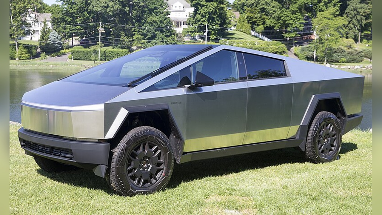 Tesla, Cybertruck Modellerini Geri Çağırma Kararı Aldı