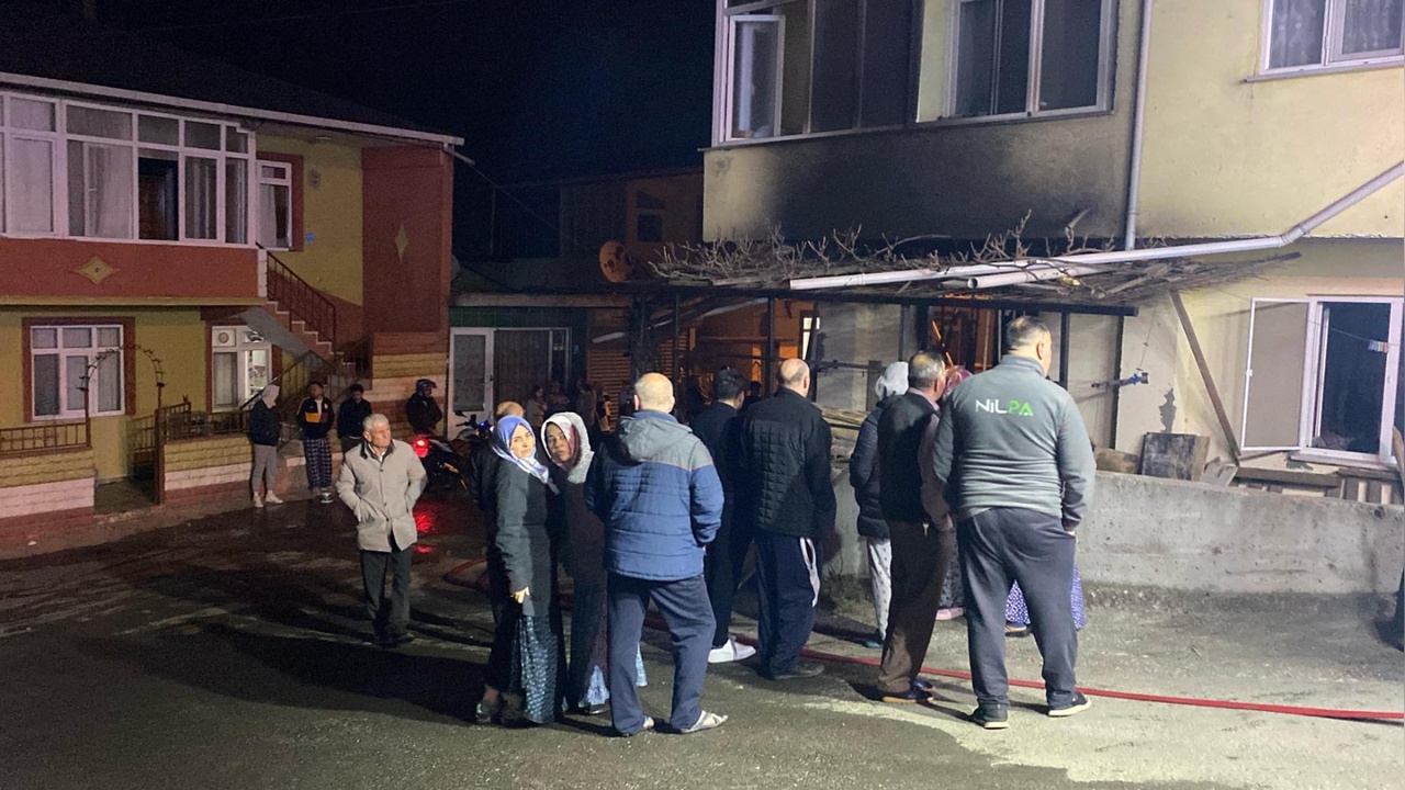 Tekirdağ'da Yangın: 1 Kişi Ağır Yaralandı, 4 Kişi Dumandan Etkilendi