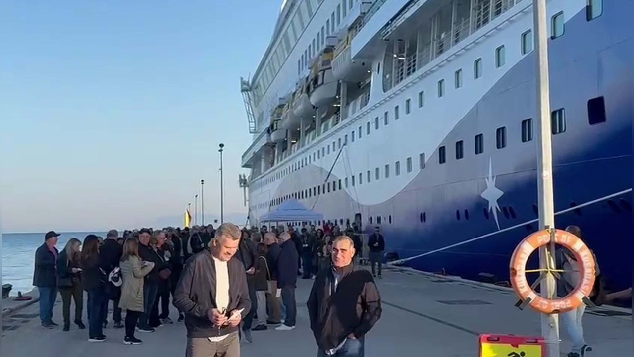 Kuşadası Limanı, Sezonun İlk Kruvaziyerine Ev Sahipliği Yapıyor
