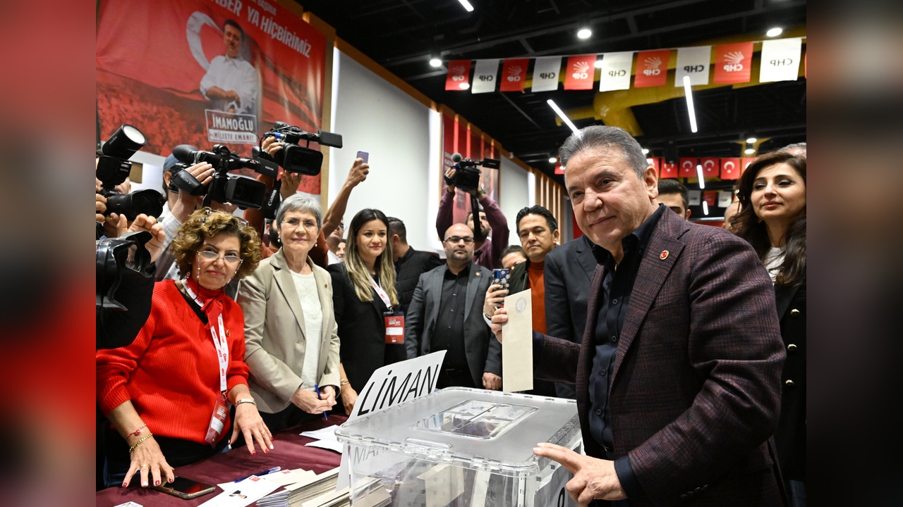 CHP Antalya'da Ön Seçim İçin Sandık Başında