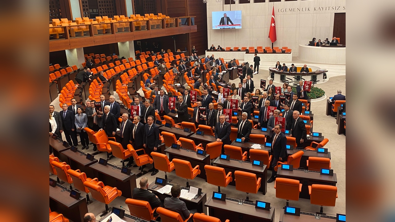 CHP, Meclis'te İmamoğlu'na Yönelik Tepkilerini Gösterdi