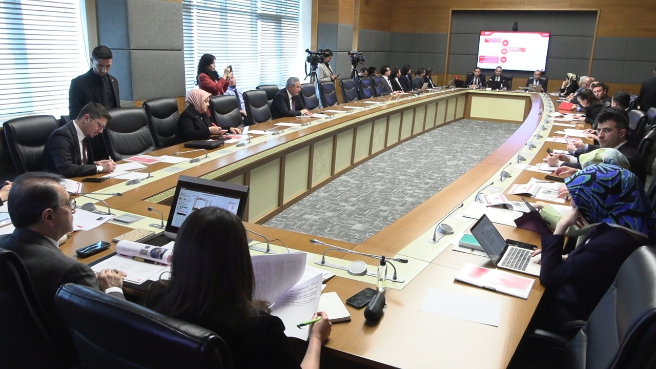 Yapay Zeka Politika Belgesi Oluşturulmalı