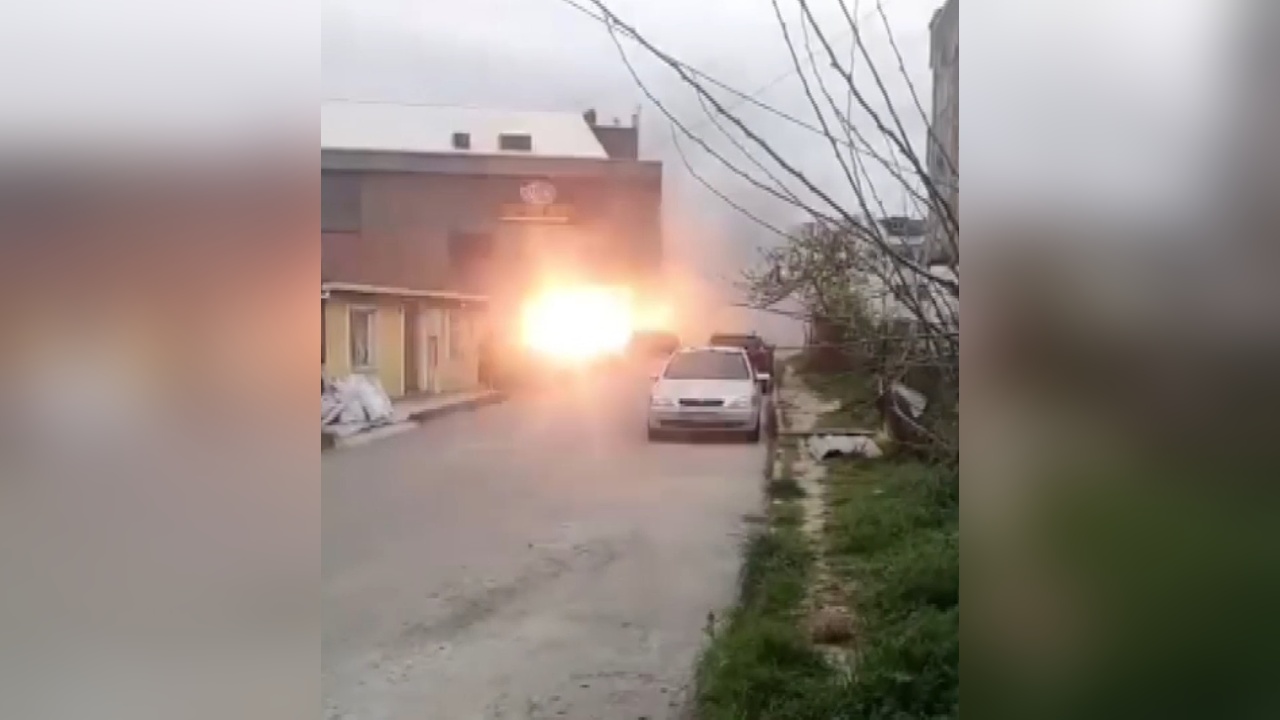 Arnavutköy'deki Fabrikada Elektrik Panosu Yangını Kontrol Altına Alındı