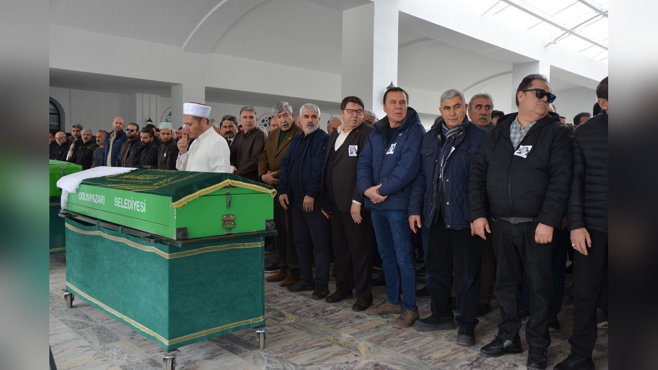 Mithat Körler'in Ablası Son Yolculuğuna Uğurlandı
