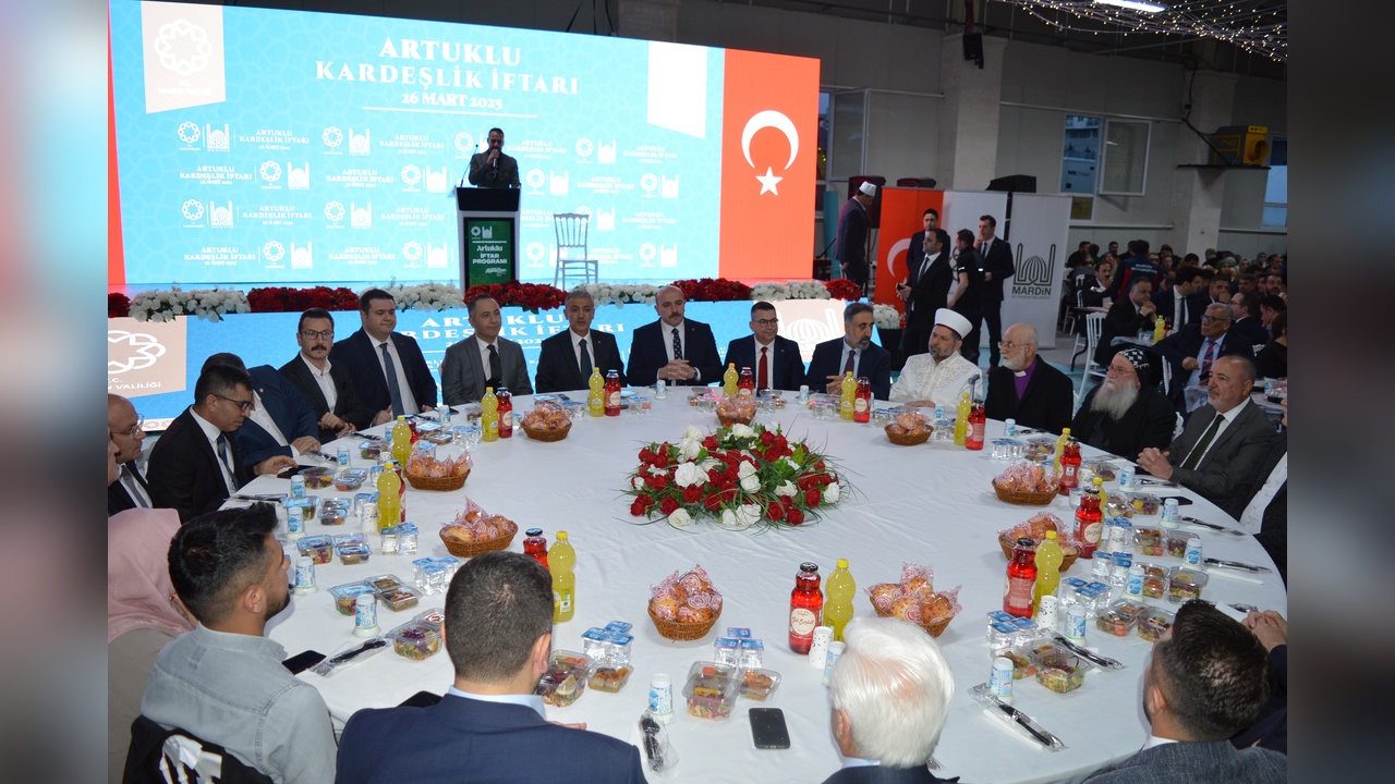 Mardin'de Din Temsilcileri Ortak Sofrada Buluştu
