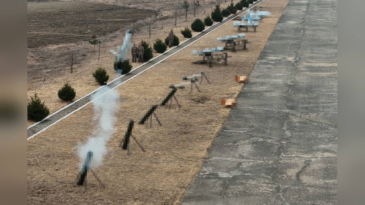 Kuzey Kore, Yeni Erken İhbar Uçağını Tanıttı