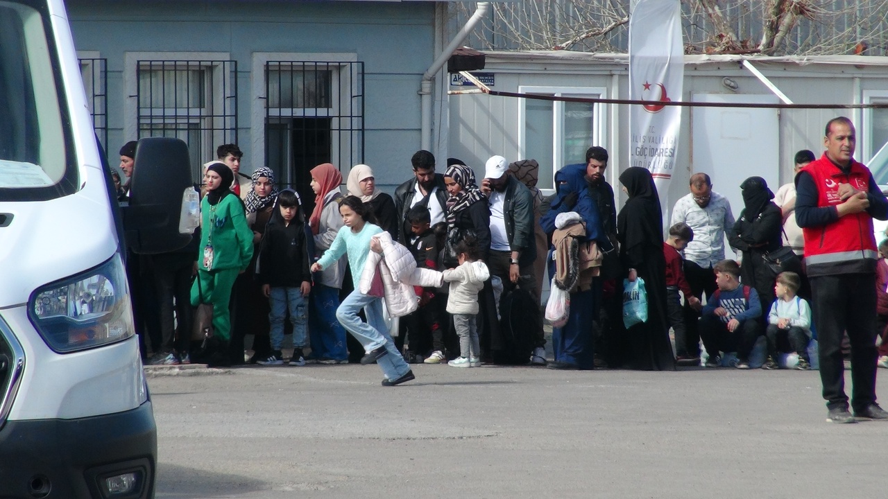 Kilis'te Suriyeli Sığınmacıların Ülkeye Dönüş Süreci Devam Ediyor