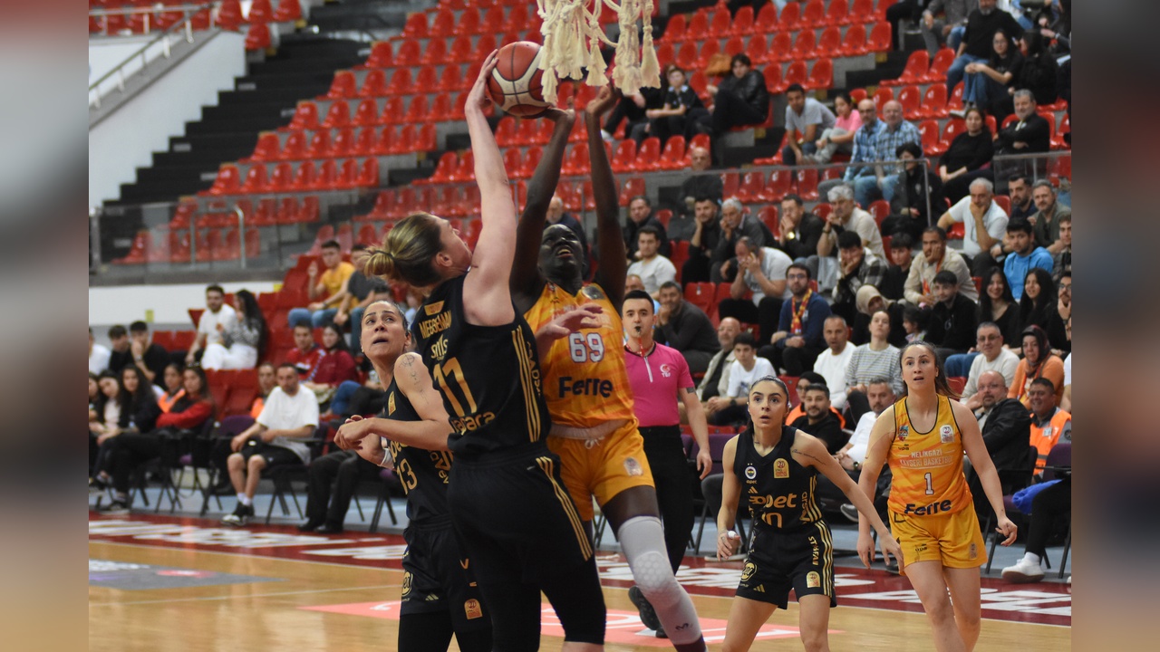 Fenerbahçe, Kayseri Basketbol'u Farklı Geçti