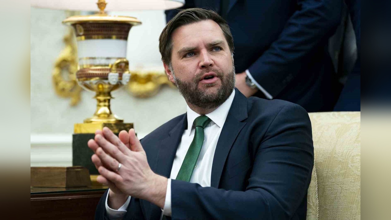 Vance, Grönland'da Stratejik Pozisyonun Gerekliliğini Vurguladı