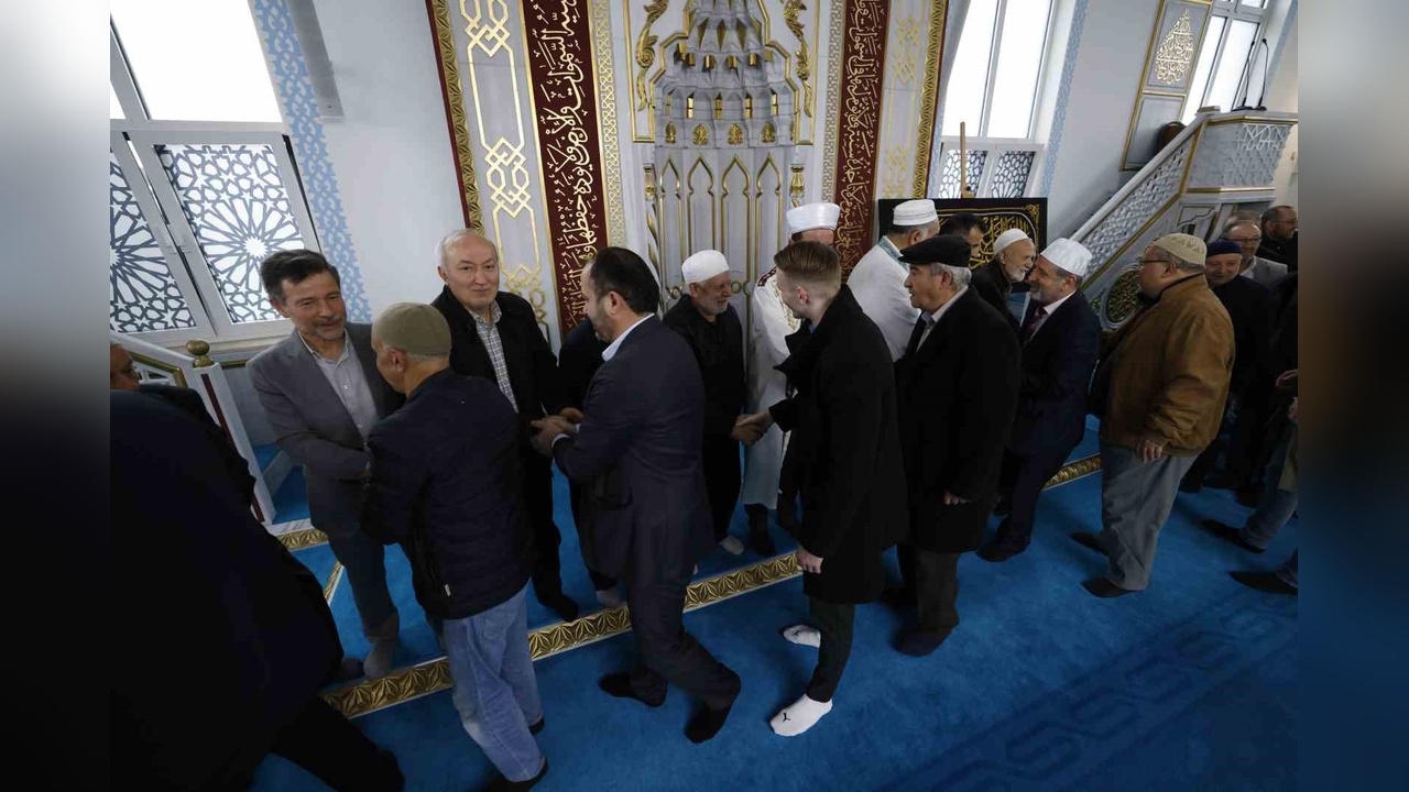 Almanya'da Bayram Namazına Katılım Yoğunlaştı