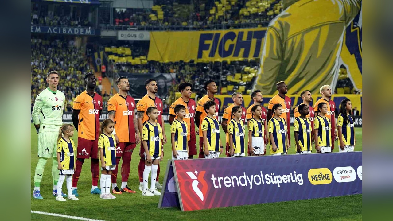 Galatasaray, Kadıköy'deki Derbilerde Üstünlük Sağladı