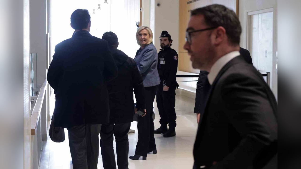 Le Pen Yolsuzluk Suçlamasıyla Seçimlere Katılamayacak