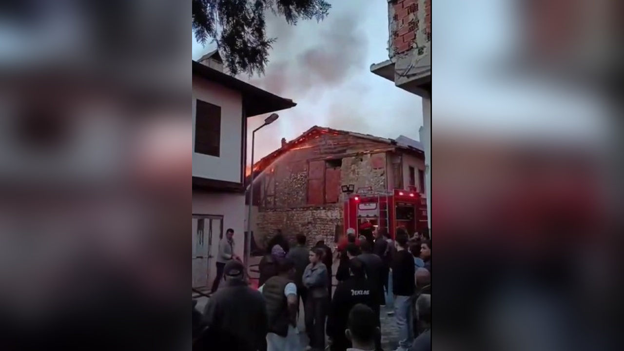 Karabük'te İki Evde Yangın Çıktı