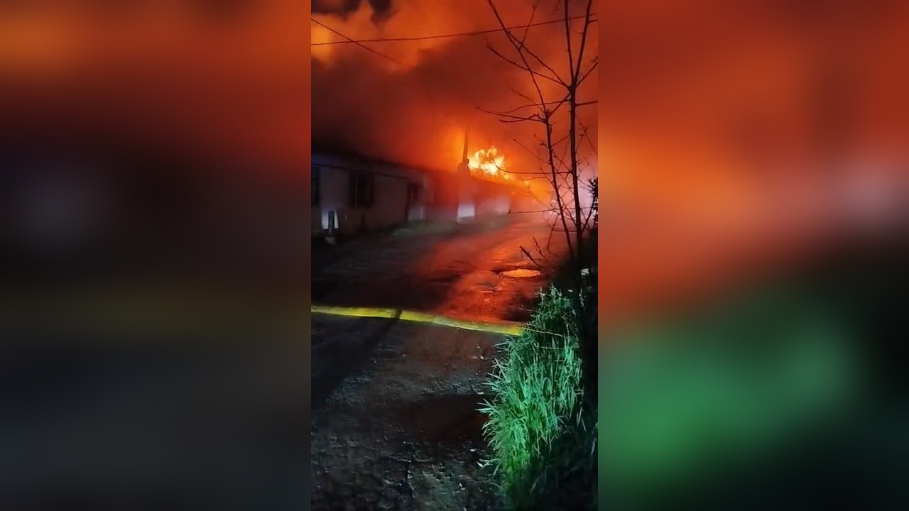Sarıyer'de Yangın: İki Ev ve Bir Baraka Kül Oldu