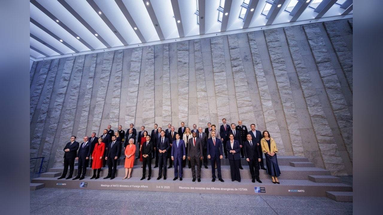 Bakan Fidan, NATO Zirvesi'nde Aile Fotoğrafında Yer Aldı