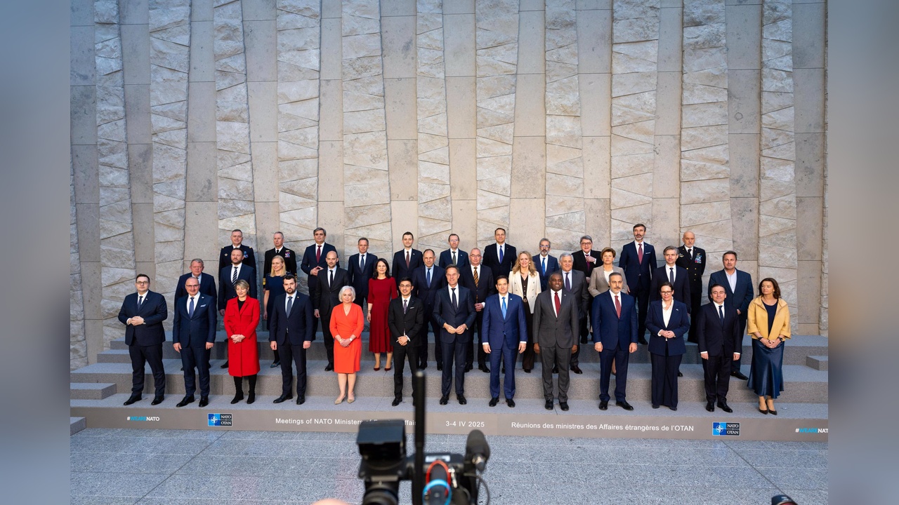 Bakan Fidan, NATO Zirvesi'nde Aile Fotoğrafında Yer Aldı