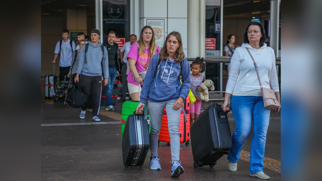 Antalya, Üç Ayda 855 Bin Turist Ağırladı