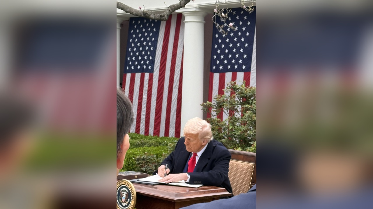 Trump, TikTok'un Süresini Uzattı