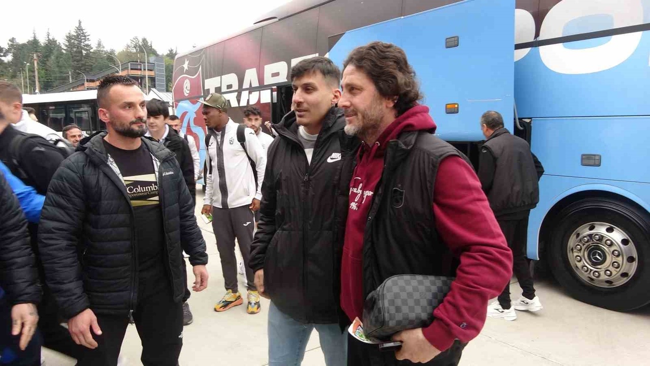 Trabzonspor, Fenerbahçe ile karşılaşmak üzere İstanbul'a ulaştı