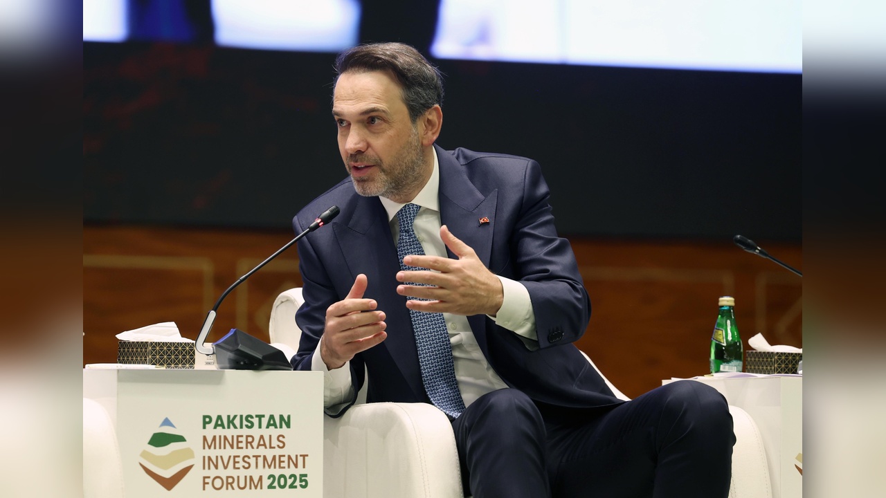 Bakan Bayraktar, Pakistan Ziyaretinde Enerji İşbirliklerini Görüştü