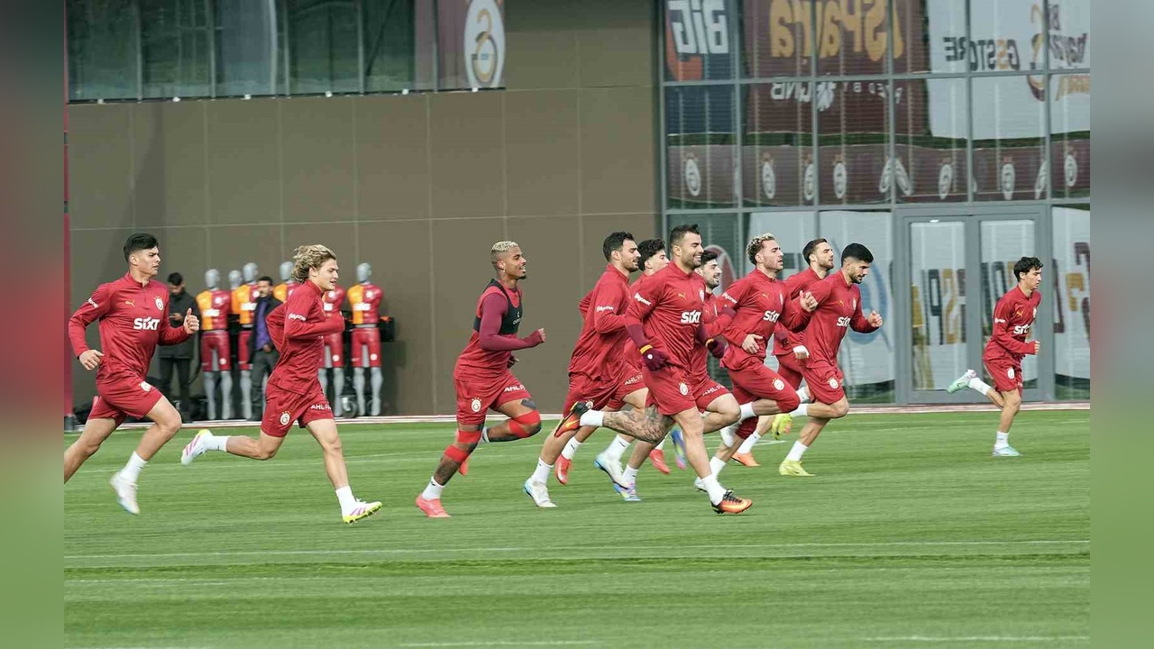Galatasaray, Samsunspor Maçı İçin Hazırlıklarını Devam Ettiriyor
