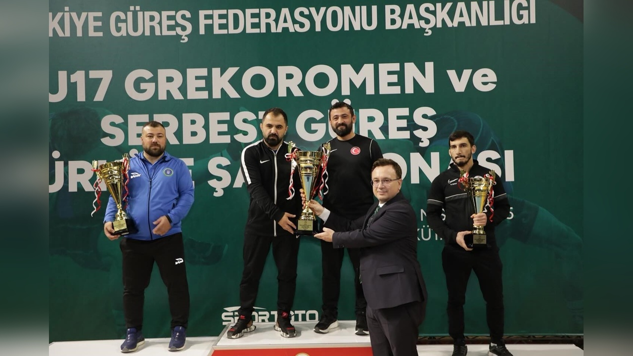 U17 Güreş Türkiye Grup Müsabakaları Kütahya'da Tamamlandı