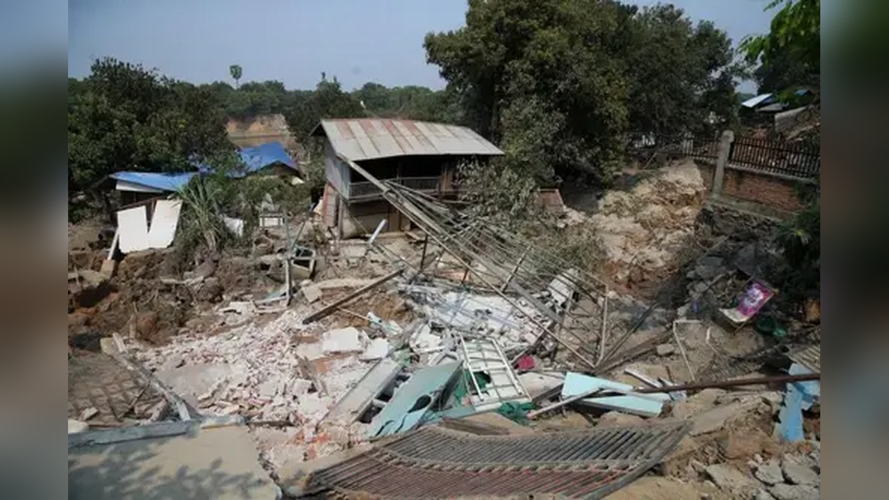 Myanmar'da Depremler Sonucu Ölü Sayısı Artıyor