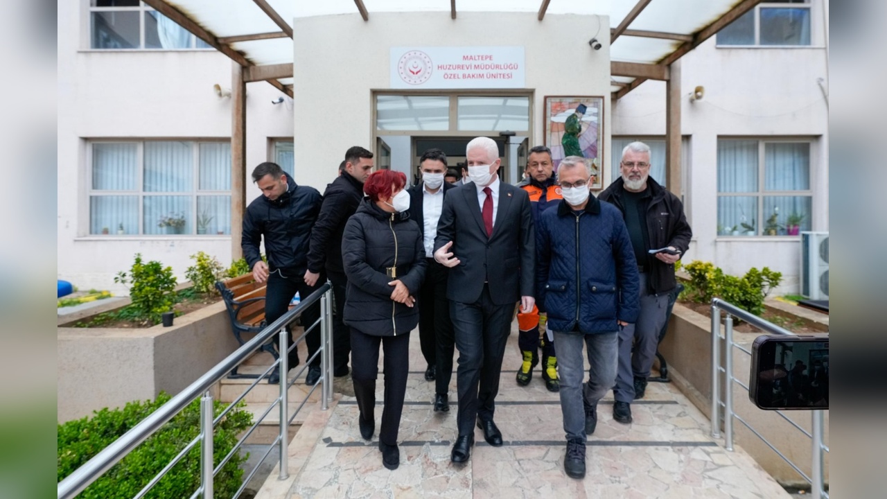Vali Gül, Maltepe Huzurevi Yangınında Yaralananları Ziyaret Etti