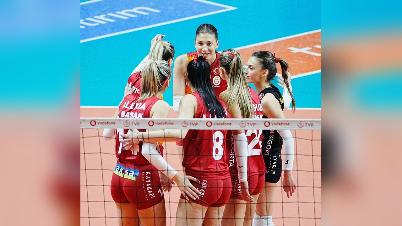 Galatasaray, Vodafone Sultanlar Ligi'nde Fenerbahçe'yi Yendi