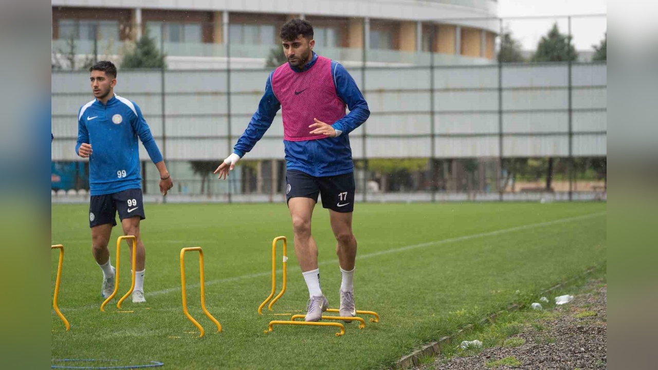 Çaykur Rizespor, Trabzonspor Maçına Hazırlanıyor