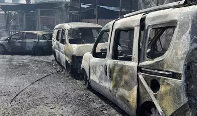 İstanbul'da korkutan yangın! Her şey kül oldu