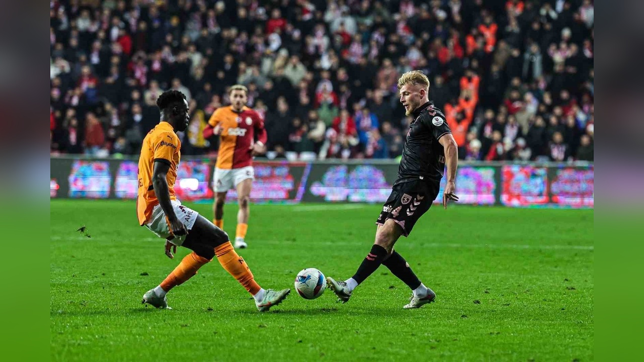 Galatasaray, Samsunspor'u 2-0 Mağlup Etti