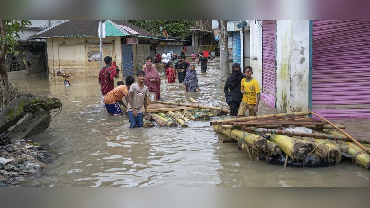 Hindistan ve Nepal'de Yağışlar Can Aldı