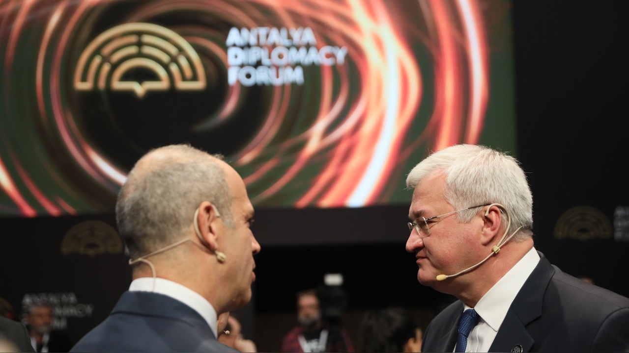 Ukrayna Dışişleri Bakanı'ndan Savaş Uyarısı