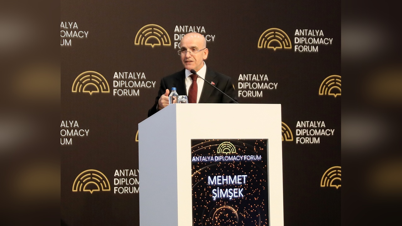 Mehmet Şimşek'ten Çin'in Ekonomik Başarısına Dikkat Çekti