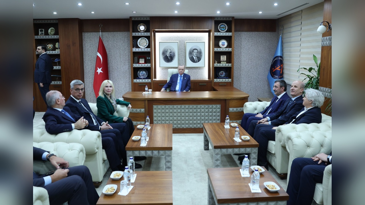 Cumhurbaşkanı Erdoğan, Antalya Havalimanı'ndaki Yeni Terminal Binalarını Hizmete Sunduklarını Duyurdu