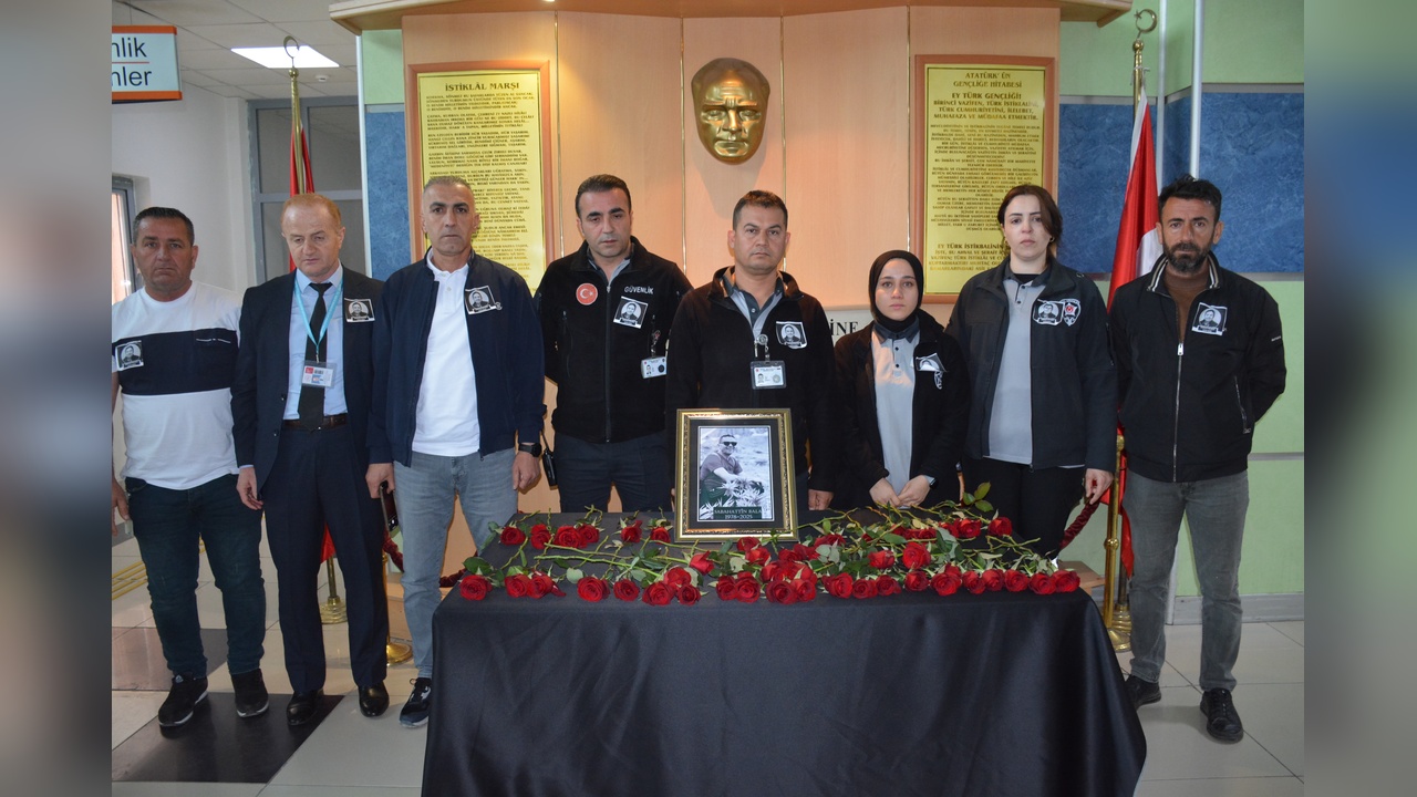 Hastanede Mide Kanseri Nedeniyle Hayatını Kaybeden Güvenlik Görevlisi Anıldı