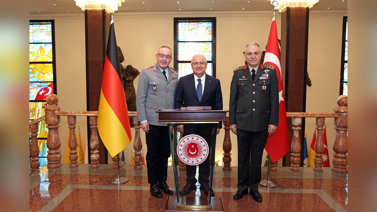 Bakan Güler Almanya Genelkurmay Başkanı Orgenera Breuer ile Görüştü