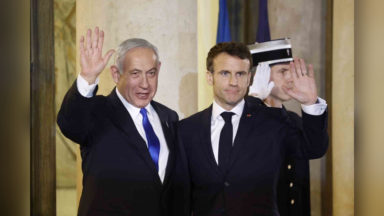Macron, Netanyahu'ya Gazze'deki Sivil Acıların Sonlandırılması Çağrısında Bulundu